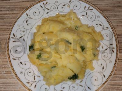 Bulvių košė su žaliu svogūnu ir mocarela Žingsnis 8