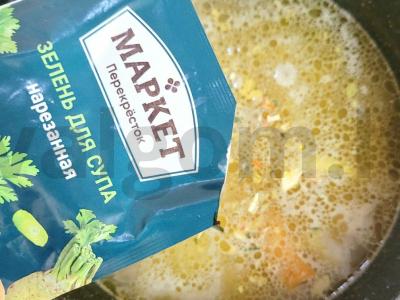 Sotūs vištienos sultinio sriuba su makaronais Žingsnis 6