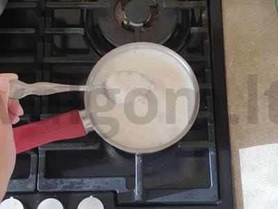 Avižinė košė su kriauše ir džiovintomis abrikosais Žingsnis 3