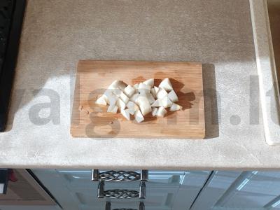 Avižinė košė su kriauše ir džiovintomis abrikosais Žingsnis 4