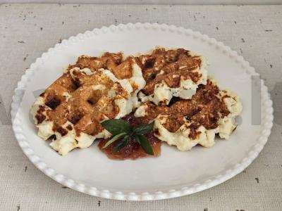 Vafliai su šokoladiniais lašeliais pagrindine nuotrauka