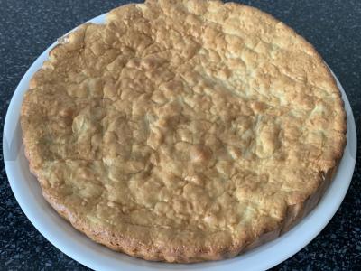 Obuolių šarlotė su majonezu pagrindine nuotrauka