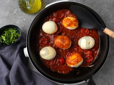 Kepti kiaušiniai čili padaže Žingsnis 9