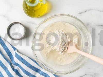 Pyragas su voveraitėmis ir bulvėmis Žingsnis 1