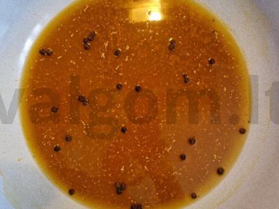 Agurkų marinuotukai žiemai Žingsnis 3