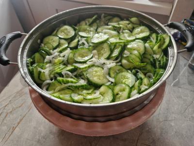 Agurkų marinuotukai žiemai Žingsnis 4