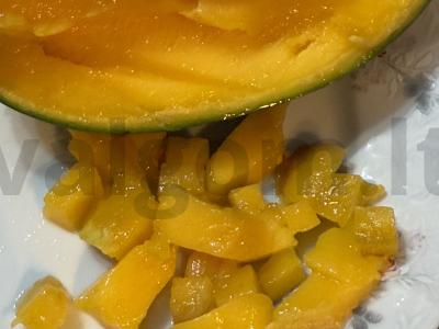 Kefyro kokteilis su mango ir braškių uogiene Žingsnis 1