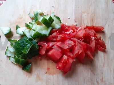 Daržovių salotas su kiaušiniu ir žolelėmis per 20 minučių Žingsnis 2