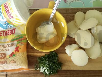 Virta bulvė, kepta po sūriu Žingsnis 1