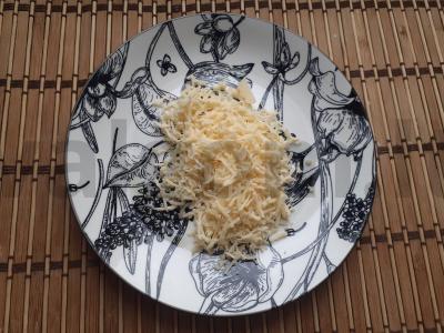 Mini picos su dešrelėmis, daržovėmis ir sūriu Žingsnis 4