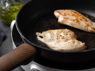 Vištienos salsimbokai su prosciutto Žingsnis 3