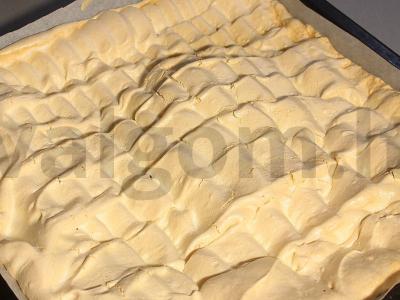 Meringos ritinys su uogomis Žingsnis 12