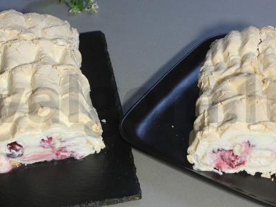 Meringos ritinys su uogomis Žingsnis 16