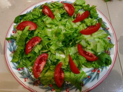 Salotas su kiaušiniu, pomidorais ir krabų lazdelėmis Žingsnis 5