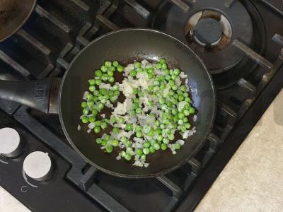 Bulvių košė su žaliu žirneliu ir svogūnu Žingsnis 6