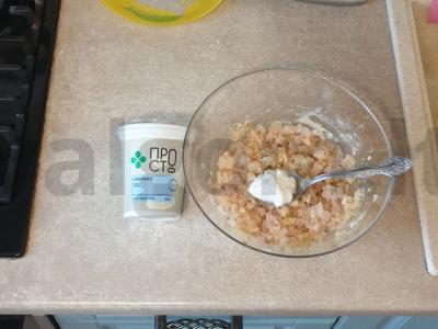 Žuvies blynai su svogūnais ir grietine Žingsnis 4