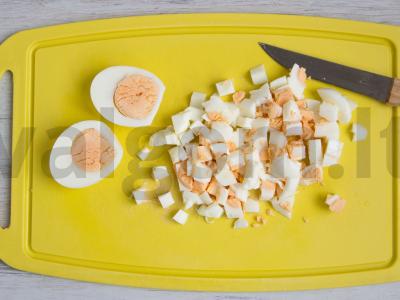 Vasaros salotos su kukurūzais ir lydytu sūriu Žingsnis 2