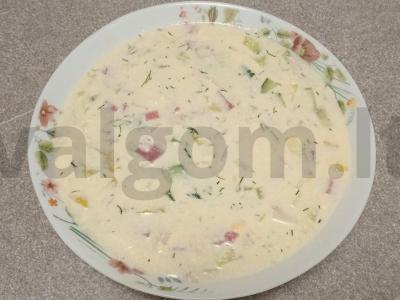 Okroška su rūkytomis dešromis ir daikonu beržo sultyse pagrindine nuotrauka