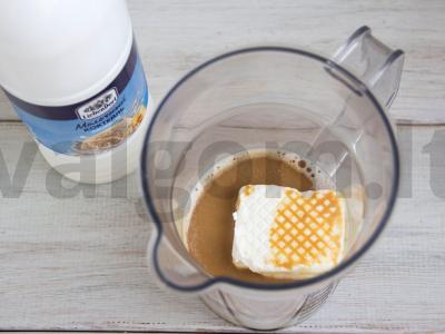 Kavos kokteilis su ledais Žingsnis 3