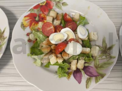 Cezario salotas su putpelių kiaušiniais pagrindine nuotrauka