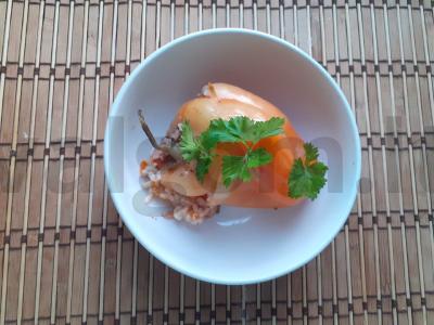 Paprikos su vištienos faršu pagrindine nuotrauka