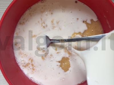 Bananų blynai su obuolių tyre Žingsnis 4