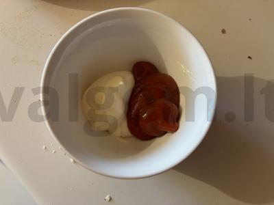 Pica su dešra draugiškam susibūrimui Žingsnis 2