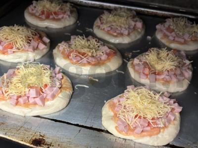 Pica su dešra draugiškam susibūrimui Žingsnis 10