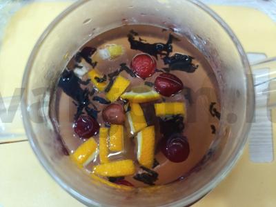 Uogų-apelsinų gėrimas su hibisku Žingsnis 4