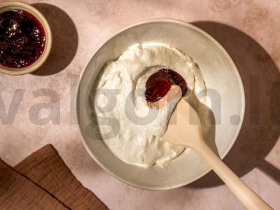 Tortas su vyšniomis stiklinėje Žingsnis 2