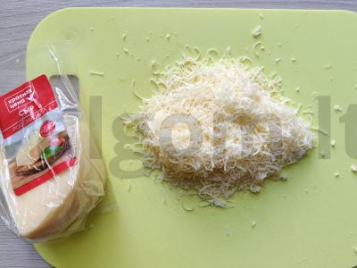 Sluoksniuotas salotas su rūkytomis žuvimis ir kriaušėmis Žingsnis 8