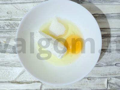 Varškės keksas su mangais mikrobangų krosnelėje Žingsnis 1