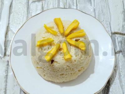 Varškės keksas su mangais mikrobangų krosnelėje pagrindine nuotrauka