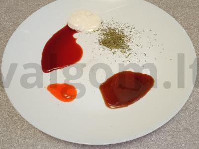 Daržovių ir vištienos krūtinėlės šašlykai su naršarab padažu Žingsnis 1