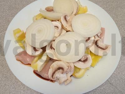 Daržovių ir vištienos krūtinėlės šašlykai su naršarab padažu Žingsnis 5