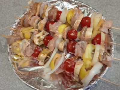 Daržovių ir vištienos krūtinėlės šašlykai su naršarab padažu Žingsnis 9