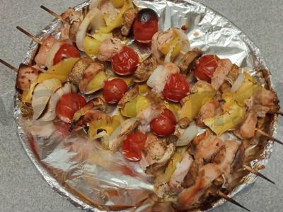 Daržovių ir vištienos krūtinėlės šašlykai su naršarab padažu Žingsnis 10