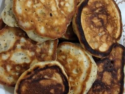 Makių blynai su acidofilinu pagrindine nuotrauka