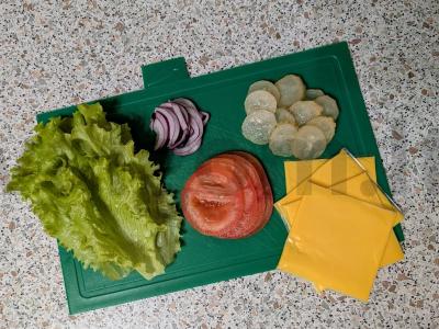 Klasikiniai burgeriai su vištienos kotletais Žingsnis 3