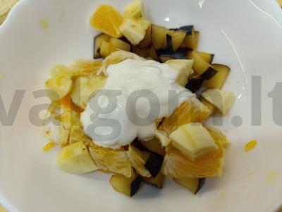 Vaisių salotos su traškiais paduokais Žingsnis 2