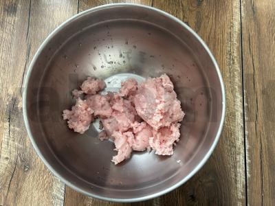 Kepti PP kotletai iš kalakuto ir cukinijos Žingsnis 2