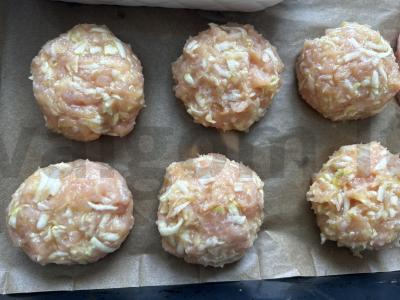 Kepti PP kotletai iš kalakuto ir cukinijos Žingsnis 7