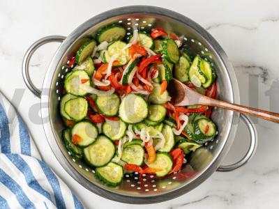 Marinuoti agurkai sumuštiniams Žingsnis 6