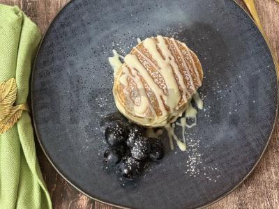 Blynai su kondensuotu pienu pagrindine nuotrauka