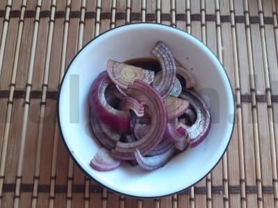 Čiabatta su pomidoru, svogūnu, jautiena, sūriu ir garstyčiomis Žingsnis 1