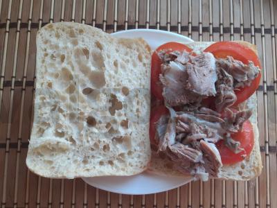 Čiabatta su pomidoru, svogūnu, jautiena, sūriu ir garstyčiomis Žingsnis 4