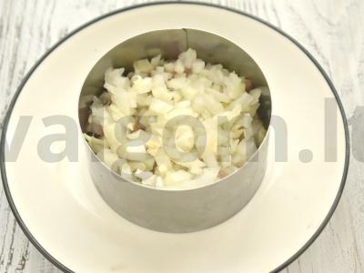 Salotas „Silkė po kailiu“ be morkų Žingsnis 2