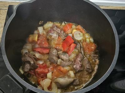 Makaronai su daržovėmis ir širdelėmis Žingsnis 5