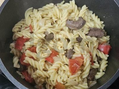 Makaronai su daržovėmis ir širdelėmis Žingsnis 7