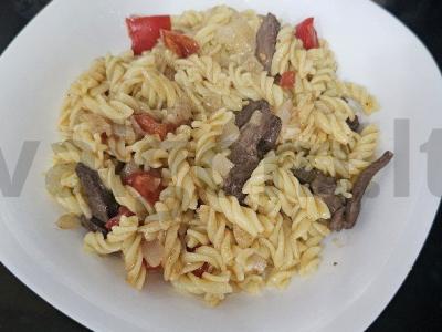 Makaronai su daržovėmis ir širdelėmis Žingsnis 8